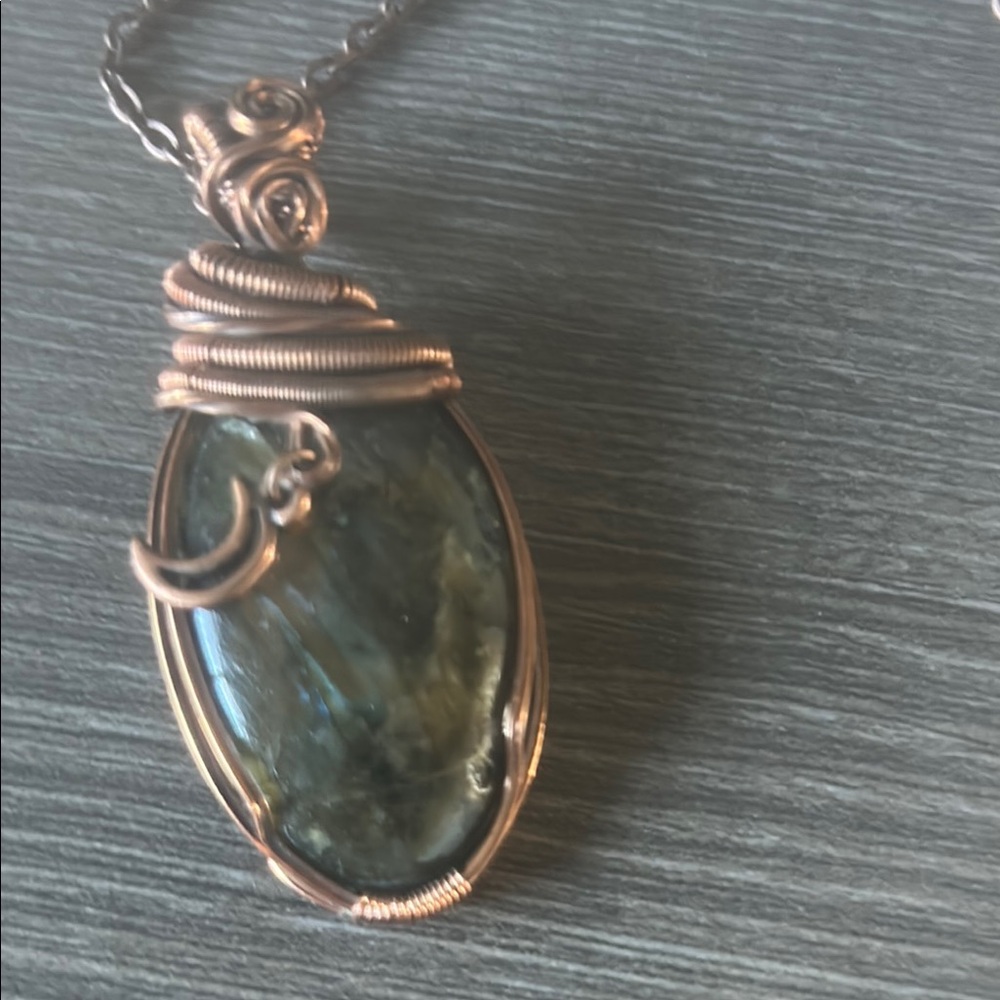 Green and Silver Artistic Wire-Wrapped Necklace